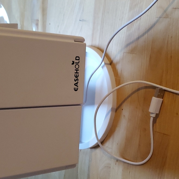 Easehold light up makeup mirror- 3 sided - Picture 6 of 6